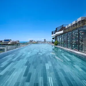 Hotel Golden Lotus Grand - Panoramic Rooftop Bar & Daily Afternoon Tea